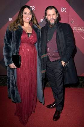 Manuel Cortez with girlfriend Saina Bayatpour at the presentation of the 45 Bavarian Film Award 2023 at the Prinzregententheater in Munich, 19 01 2024 Foto:xF.xKernx xFuturexImagex bay_filmpreis_3075