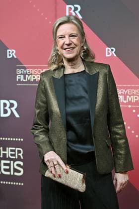 Dr Katja WILDERMUTH Intendant Bayerischer Rundfunk,BR , single image,cropped single motif,half figure,half figure Red Carpet,Red Carpet,Bavarian Film Award 2023 on 19 09 2024 at the Prinzregententheater in Munich Sven Simon Fotoagentur GmbH Co Pres