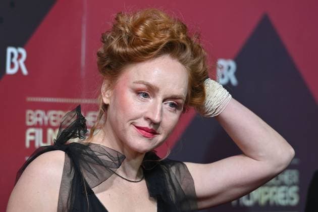 Brigitte HOBMEIER actress, single picture, cropped single motif, portrait, portrait red carpet, red carpet,Bavarian Film Award 2023 on 19 09 2024 at the Prinzregententheater in Munich Sven Simon Fotoagentur GmbH Co Pressefoto KG Prinzess Luise Str 41 45479 M u e l h e