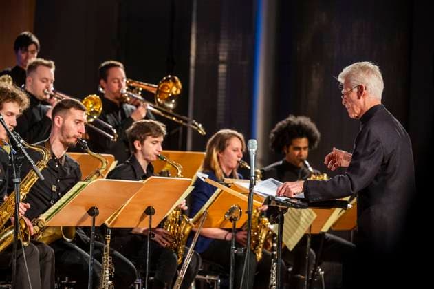 18 01 2024 Weimar Concert by the Jazz Orchestra of the Franz Liszt School of Music under the direction of Erik van Lier The well-known Dutch jazz bass trombonist spent several days working with the young musicians of the school on the jazz musician Peter Herbolzheimer, who died in 2010 and under whose direction Erik van Lier played in the legen