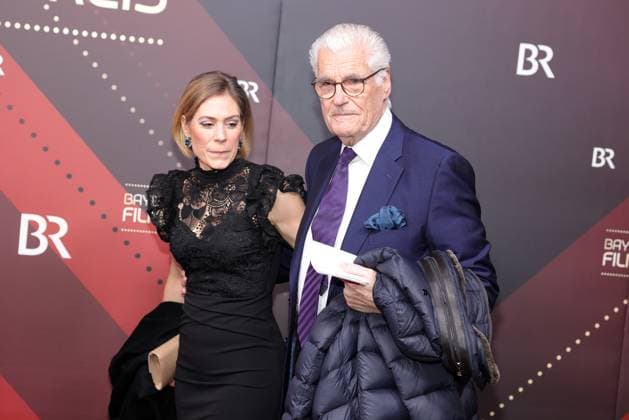 Bavarian Film Award 2023 Sky du Mont with Julia Schütze Presentation of the 45 Bavarian Film Award 2023 on 19 01 2024 at the Prinzregententheater in Munich Bavaria, Germany