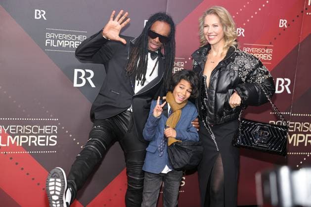 Bavarian Film Award 2023 Fabrice Morvan with partner Tessa van der Steen and son Sacha Presentation of the 45 Bavarian Film Award 2023 on 19 01 2024 at the Prinzregententheater in Munich Bavaria, Germany