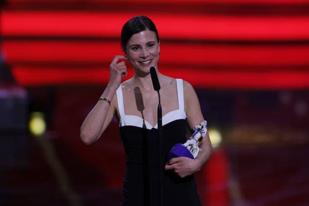 Bavarian Film Award 2023 Aylin Tezel at the acceptance speech ceremony of the 45 Bavarian Film Award 2023 on 19 01 2024 at Prinzregententheater in Munich Bavaria, Germany