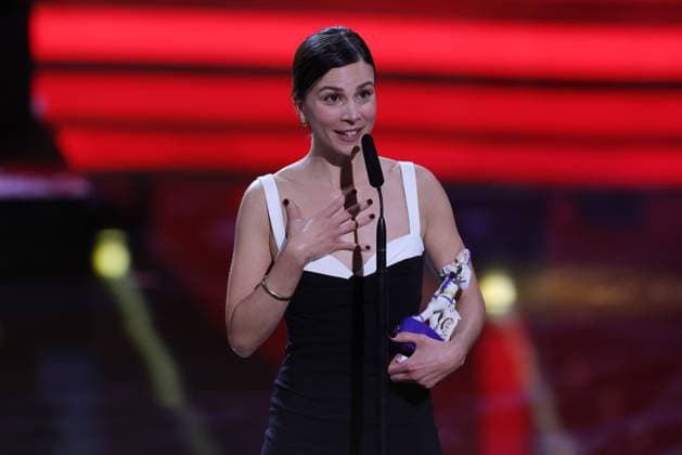 Bavarian Film Award 2023 Aylin Tezel at the acceptance speech ceremony of the 45 Bavarian Film Award 2023 on 19 01 2024 at Prinzregententheater in Munich Bavaria, Germany