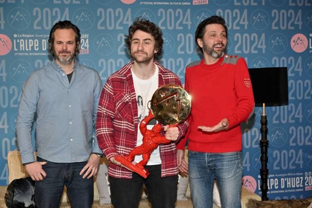 27th Alpe D Huez Festival Winners Photocall Florent Bernard and Producers attending the Winners Photocall during the 27th Alpe d Huez Film Festival in Alpe d Huez, France on January 20, 2024. Photo by Julien Reynaud APS-Medias ABACAPRESS.COM Alpe d Huez France  Copyright: xReynaudxJulien APS-Medias ABACAx