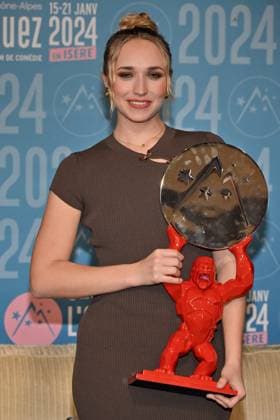 27th Alpe D Huez Festival Winners Photocall Chloe Jouannet attending the Winners Photocall during the 27th Alpe d Huez Film Festival in Alpe d Huez, France on January 20, 2024. Photo by Julien Reynaud APS-Medias ABACAPRESS.COM Alpe d Huez France  Copyright: xReynaudxJulien APS-Medias ABACAx