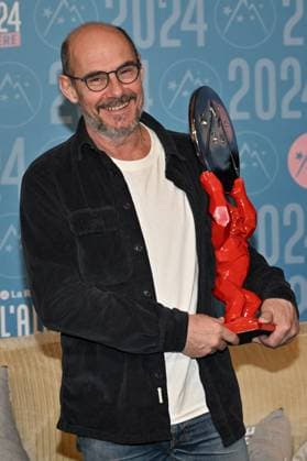27th Alpe D Huez Festival Winners Photocall Bernard Campan attending the Winners Photocall during the 27th Alpe d Huez Film Festival in Alpe d Huez, France on January 20, 2024. Photo by Julien Reynaud APS-Medias ABACAPRESS.COM Alpe d Huez France  Copyright: xReynaudxJulien APS-Medias ABACAx