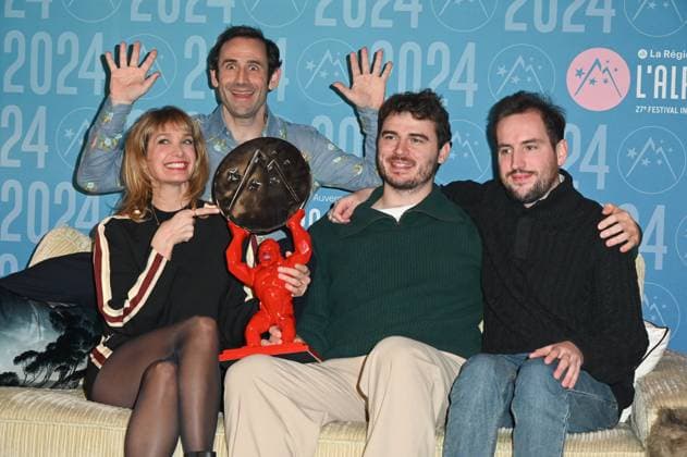 27th L Alpe d Huez Festival Winners Photocall Caroline Anglade, Pierre Samuel, Maxime Azzopardi and Adrien Guedra-Degeorges (Prix du court metrage for Les gendarmes et les voleurs ) posing for the photocall of the winners during the 27th Comedy Film Festival in L Alpe d?Huez, France, on January 20, 2024. Photo by Mireille Ampilhac ABACAPRESS.COM L Alpe d Huez France  Copyright: xAmpilhacxMireille ABACAx