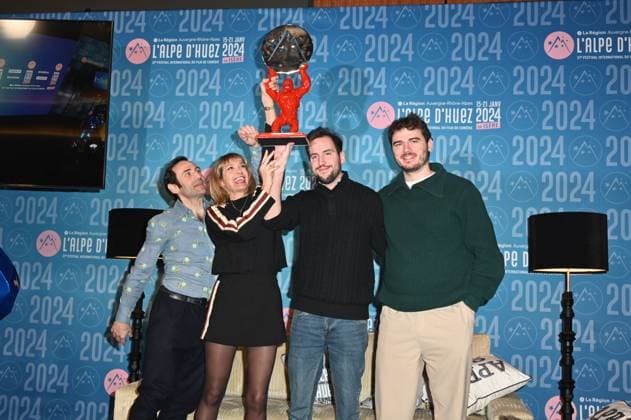 27th L Alpe d Huez Festival Winners Photocall Caroline Anglade, Pierre Samuel, Maxime Azzopardi and Adrien Guedra-Degeorges (Prix du court metrage for Les gendarmes et les voleurs ) posing for the photocall of the winners during the 27th Comedy Film Festival in L Alpe d?Huez, France, on January 20, 2024. Photo by Mireille Ampilhac ABACAPRESS.COM L Alpe d Huez France  Copyright: xAmpilhacxMireille ABACAx