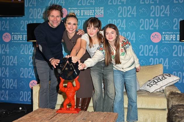 27th L Alpe d Huez Festival Winners Photocall Thomas Jouannet, Chloe Jouannet, Mado Jouannet and Ysee Jouannet (Prix du court metrage for Allez ma fillle ) posing for the photocall of the winners during the 27th Comedy Film Festival in L Alpe d?Huez, France, on January 20, 2024. Photo by Mireille Ampilhac ABACAPRESS.COM L Alpe d Huez France  Copyright: xAmpilhacxMireille ABACAx