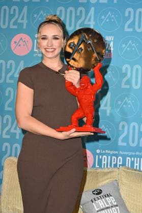 27th L Alpe d Huez Festival Winners Photocall Chloe Jouannet (Prix du court metrage for Allez ma fillle ) posing for the photocall of the winners during the 27th Comedy Film Festival in L Alpe d?Huez, France, on January 20, 2024. Photo by Mireille Ampilhac ABACAPRESS.COM L Alpe d Huez France  Copyright: xAmpilhacxMireille ABACAx