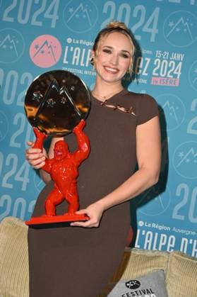 27th L Alpe d Huez Festival Winners Photocall Chloe Jouannet (Prix du court metrage for Allez ma fillle ) posing for the photocall of the winners during the 27th Comedy Film Festival in L Alpe d?Huez, France, on January 20, 2024. Photo by Mireille Ampilhac ABACAPRESS.COM L Alpe d Huez France  Copyright: xAmpilhacxMireille ABACAx