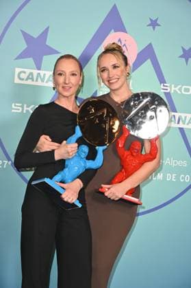 27th L Alpe d Huez Festival Winners Photocall Audrey Lamy and Chloe Jouannet posing for the photocall of the winners during the 27th Comedy Film Festival in L Alpe d?Huez, France, on January 20, 2024. Photo by Mireille Ampilhac ABACAPRESS.COM L Alpe d Huez France  Copyright: xAmpilhacxMireille ABACAx