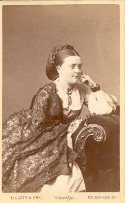 Lizzie Somerset Lizzie Somerset was a British actress. The Miss Somerset who played Phosphoros in Bride of Love at London s Adelphi Theatre in 1889, may have been Lizzie Somerset or her younger sister Sissey. Lizzie poses here, draped in a fashionable mantilla, at the Elliott & Fry studio, 55 Baker Street, London. xx EDITORIAL USE ONLY Copyright: xx MES26227 Elliotx&xFryx picturehistory010269