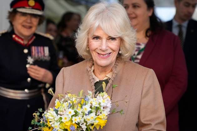 Bilder des Jahres 2024, Entertainment 01 Januar Entertainment Themen der Woche KW04 Entertainment Bilder des Tages . 22 01 2024. Swindon, United Kingdom. Queen Camilla during a visit to a womens refuge in Swindon, United Kingdom.  xPoolx xi-Imagesx IIM-24945-0002