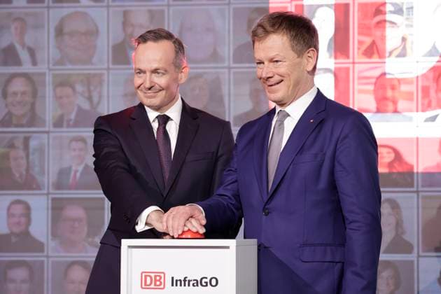 News Themen der Woche KW04 Dr. Volker Wissing, Bundesminister fuer Digitales und Verkehr, FDP, Dr. Richard Lutz, Vorstandsvorsitzender der Deutschen Bahn AG, Auftaktveranstaltung und Vorstellung der DB InfraGO AG und Praesentation konkreter Handlungsfelder, DEU, Berlin, 22.01.2024 *** Dr. Volker Wissing, Federal Minister for Digital Affairs and Transport, FDP, Dr. Richard Lutz, CEO of Deutsche Bahn AG, kick-off event and presentation of DB InfraGO AG and presentation of concrete fields of action, DEU, Berlin, 22 01 2024