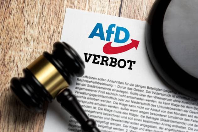 January 22, 2024: Document next to a judge s gavel with the inscription AfD Alternative für Deutschland Verbot FOTOMONTAGE *** Dokument neben einem Richterhammer mit der Aufschrift AfD Alternative für Deutschland Verbot FOTOMONTAGE