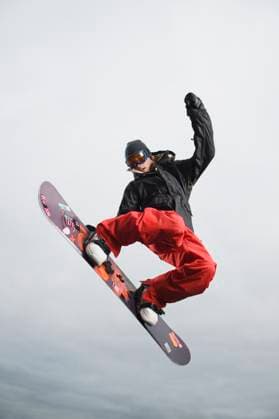 Mixed race teenager in mid-air on snowboard Portland, OR, 21.12.2023, model released, TTBB_BLD067590.jpg, 14-15 years, adventure, agility, arms raised, balance, bending, challenge, cold, color image, concentration, confidence, day, energy, exercise, exhilaration, extreme sports, fitness, freedom, full length, japanese ethnicity, jumping, leisure activity, low angle view, mid-air, mixed race person, motion, one person, one teenage boy only, outdoors, pacific islander ethnicity, people, photography, power, recreation, skill, snowboard, snowboarder, snowboarding, speed, sports, strength, stunt, teen, teenage boy, teenager, vertical, weekend activities, winter, minority, minorities, gritability, accelerating, adventuresome, adventuring, amusem Copyright: xErikxIsaksonx
