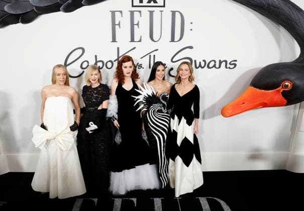 Bilder des Jahres 2024, Entertainment 01 Januar Entertainment Themen der Woche KW04 Entertainment Bilder des Tages Chloe Sevigny, Naomi Watts, Molly Ringwald, Demi Moore and Calista Flockhart arrive on the red carpet at FX s Feud: Capote VS. The Swans New York Premiere at Museum of Modern Art on Tuesday, January 23, 2024 in New York City.  NYP20240123202 JohnxAngelillo