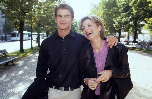 Carmen Nebel, deutsche Fernsehmoderatorin, und Sohn Gregor Nebel, Deutschland 2000. Deutschland Copyright: xUnitedxArchivesx xAlexanderxStingl STI_8700000293 EDITORIAL USE ONLY