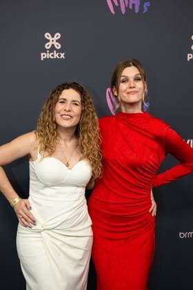 actress and singer Maureen Vanherberghen and radio host Laura Govaerts pictured on the red carpet at the 16th edition of the MIA s (Music Industry Award) award show, in Antwerp, Wednesday 24 January 2024. The Music Industry Awards are the Flemish Music prizes handed out by the VRT and VI.BE.  JONASxROOSENS 84570726
