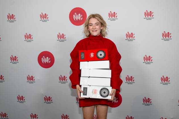 actress and singer Pommelien Thijs poses with her five MIA awards after the 16th edition of the MIA s (Music Industry Award) award show, in Antwerp, Wednesday 24 January 2024. The Music Industry Awards are the Flemish Music prizes handed out by the VRT and VI.BE.  JONASxROOSENS 84574060