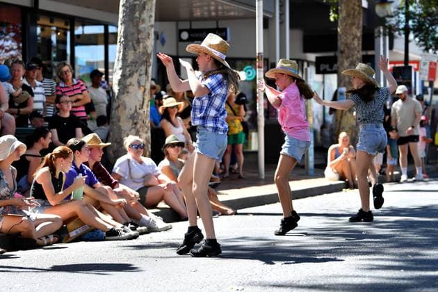TAMWORTH COUNTRY MUSIC FESTIVAL 2024, Dancers perform on Peel St during the 52nd Tamworth Country Music Festival in Tamworth, New South Wales, Friday, January 26, 2024. The biggest music festival in the country returns, with the 52nd Golden Guitar awards to be announced. ( NO ARCHIVING, EDITORIAL USE ONLY, NO USE IN BOOKS WITHOUT CONSENT TAMWORTH NEW SOUTH WALES AUSTRALIA  Copyright: xBIANCAxDExMARCHIx 20240126001893721776