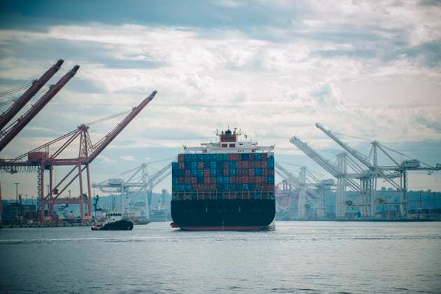Tugboat and container ship in industrial harbor Seattle , Wa, USA, 04.10.2014, TTBB_BLD151782.jpg, barge, boat, cargo, cargo container, cloud, color image, commerce, construction, container ship, copy space, day, export, freight, freight transportation, goods, harbor, horizontal, import, industry, journey, maritime, nature, nobody, ocean, outdoors, photography, port, selective focus, ship, shipping, transportation, travel, tugboat, building, business, color, colour, commercialism, constructing, daylight, daytime, harbour, industrialization, liner, marine, natural, negative space, outdoor, outside, sailing vessel, sea, trade, transit, transport, transporting, traveling, travelling, trip, vehicle, vessel, water, white space, Copyright: xPetexSaloutosx