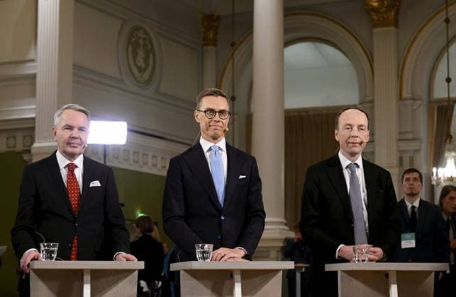 News Themen der Woche KW04 News Bilder des Tages The three candidates with most preliminary votes, National Coalition presidential candidate Alexander Stubb (middle), social movement presidential candidate Pekka Haavisto (left) and the Finns Party presidential candidate Jussi Halla-aho reacting to the result prediction of the Finnish national broadcast company Yle in the Presidential election night rally at the Helsinki City Hall in Helsinki, Finland on January 28, 2024. Helsinki Finland  Copyright: xMarkkuxUlanderx LKFTJK20240128210405AOZY