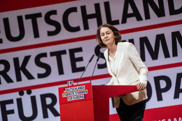 Europadelegiertenkonferenz der SPD zur Europawahl 2024 Katarina Barley, Abgeordnete und Spitzenkandidatin zur Wahl des Europäischen Parlaments 2024, während ihrer Rede Europadelegiertenkonferenz der SPD zur Europawahl 2024 Katarina Barley, Abgeordnete und Spitzenkandidatin zur Wahl des Europäischen Parlaments 2024, während ihrer Rede *** European Delegates Conference of the SPD for the 2024 European elections Katarina Barley, MEP and lead candidate for the 2024 European Parliament elections, during her speech European Delegates Conference of the SPD for the 2024 European elections Katarina Barley, MEP and lead candidate for the 2024 European Parliament elections, during her speech Fotograf