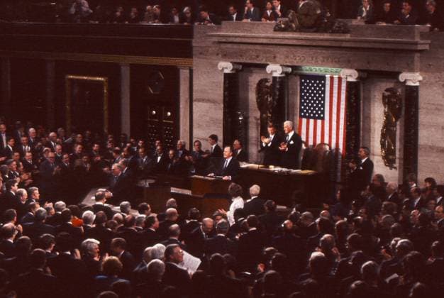 State of Union 92 President Herburt Walker Bush gives the state pof the Union Address in January 1992. Photograph by Dennis Brack BBBs 20 Washington DC USA EDITORIAL USE ONLY Copyright: xx x bsphotos035432