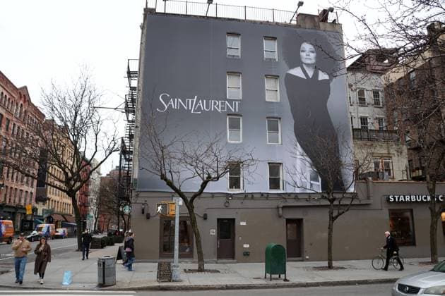 Bilder des Jahres 2024, Entertainment 01 Januar Entertainment Bilder des Tages Diana Ross St Laurent Ad - NYC Singer legend Diana Ross is the new face of the Saint Laurent campaign with a big advertising billboard in Soho, New York City, NY, USA on January 29, 2024. Photo by Charles Guerin ABACAPRESS.COM New York City NY United States  Copyright: xGuerinxCharles ABACAx