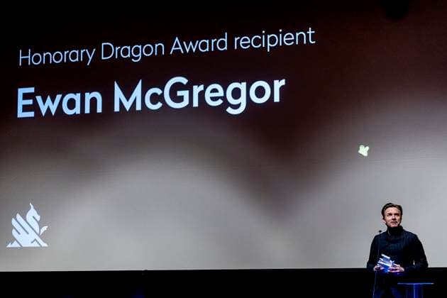 Entertainment Bilder der Woche KW05 Entertainment Bilder des Tages GÖTEBORG 20240131 Ewan McGregor mottar Honorary Dragon Award under Göteborg filmfestival. FOTO Adam Ihse TT Kod 9200 GÖTEBORG SVERIGE x9200x *** GÖTEBORG 20240131 Ewan McGregor receives the Honorary Dragon Award at the Göteborg Film Festival PHOTO Adam Ihse TT Code 9200 GÖTEBORG SWEDEN x9200x  Copyright: xAdamxIhse xTTx EWAN MCGREGOR JXT9WsLz4jc