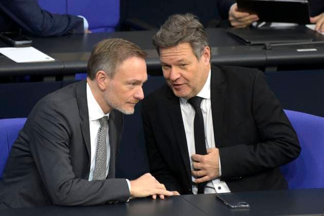 News Themen der Woche KW05 News Bilder des Tages Christian Lindner und Robert Habeck in der 150. Sitzung des Deutschen Bundestages im Reichstagsgebäude. Berlin, 31.01.2024 *** Christian Lindner and Robert Habeck at the 150th session of the German Bundestag in the Reichstag building Berlin, 31 01 2024 Foto:xF.xKernx xFuturexImagex bundestagssitzung150_4108