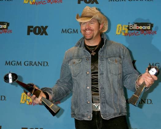 Toby Keith 2005 Billboard Awardsn Press Room MGM Garden Arena Las Vegas, NV December 6, 2005 2005 Kathy Hutchins Hutchins Photo LAS VEGAS NV USA EDITORIAL USE ONLY Copyright: xx KATHYxHUTCHINSx khphotos027184