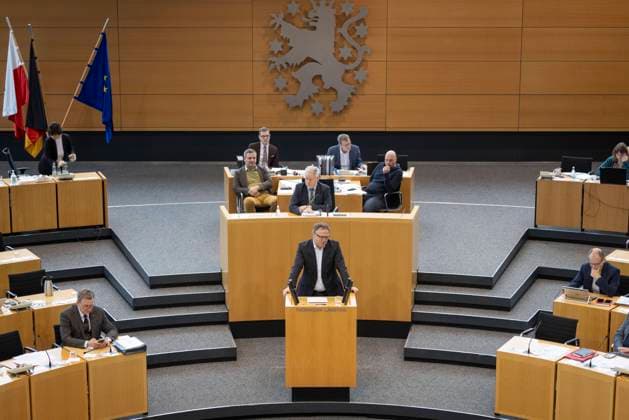 News Bilder des Tages Plenum Thuringer Landtag 02022024 - Mario Voigt, Vorsitzender der CDU-Fraktion im Thueringer Landtag +++ Plenum im Thueringer Landtag zum Thema Gendersprache. Erfurt Thueringer Landtag Thueringen Deutschland *** Plenum Thuringian State Parliament 02022024 Mario Voigt, Chairman of the CDU parliamentary group in the Thuringian State Parliament Plenum in the Thuringian State Parliament on the subject of gender language Erfurt Thuringian State Parliament Thuringia Germany 020224_ppb-21