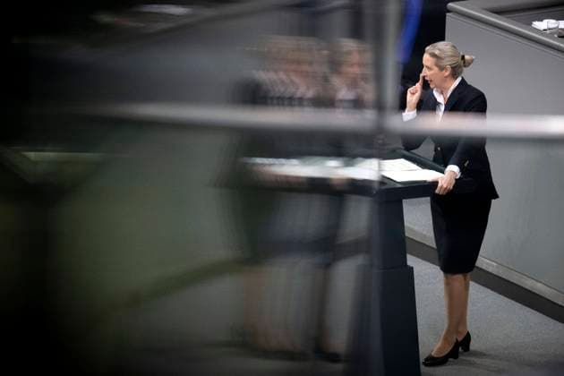 Alice Weidel - Bundestag DEU, Deutschland, Germany, Berlin, 31.01.2024 Rede von Alice Weidel , AfD Alternative fuer Deutschland, waehrend der Debatte bei einer Sitzung des Deutschen Bundestages ueber die Regierungserklaerung an den Bundestag zur Haushaltsentscheidung im Deutschen Bundestag in Berlin, Deutschland en: Speech by Alice Weidel , AfD , Alternative for Germany, during the debate at a meeting of the German Bundestag about the government declaration to the Bundestag on the budget decision in Berlin, Germany *** Alice Weidel Bundestag DEU, Deutschland, Germany, Berlin, 31 01 2024 Speech by Alice Weidel , AfD Alternative for Germany, during the debate at a meeting of the German Bundestag about the government declaration to the Bun