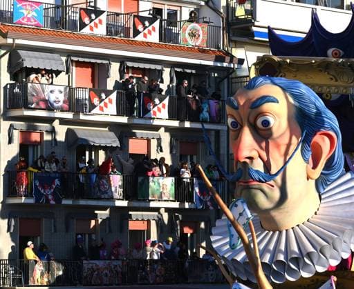 News Themen der Woche KW05 Italien, Carnevale di Viareggio Viareggio, Italy VIAREGGIO CARNIVAL 2024 opening and inauguration with Marco Tardelli, Mirta Merlinino, Daniela Ballard Consul General of the United States in Florence, Giorgio Del Ghingaro Mayor of Viareggio, Dandy Fabrizio Longobardi, Eugenio Giani President of Tuscany, Massimo Bottura with performance and parade of artistic floats typical of the Viareggio carnival In the photo: floats of the Viareggio Carnival in parade  Copyright: x xipa-agency.netx xNickxZonnax IPA_Agency_IPA43162819