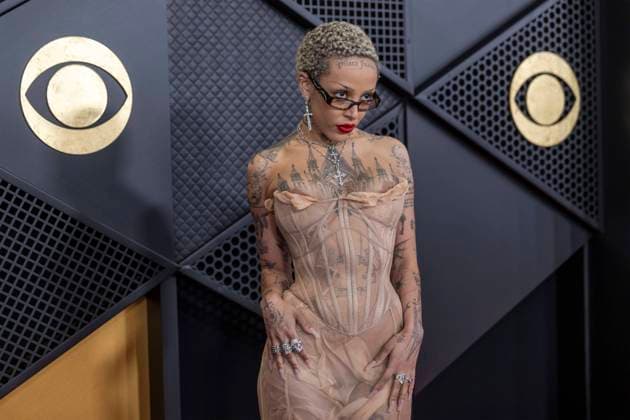 Bilder des Jahres 2024, Entertainment 02 Februar Entertainment Bilder der Woche KW05 Doja Cat attends the 66th GRAMMY Awards at Crypto.com Arena on February 04, 2024 in Los Angeles, California. Armando Arorizo !ACHTUNG: NUR REDAKTIONELLE NUTZUNG!  Copyright: xArmandoxArorizox AME6078 20240205-55012842462_1