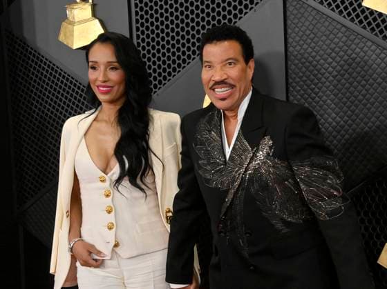 (L-R) Lisa Parigi and Lionel Richie attend the 66th annual Grammy Awards at the Crypto.com Arena in Los Angeles on Sunday, February 4, 2024.  LAP20240204099 JIMxRUYMEN