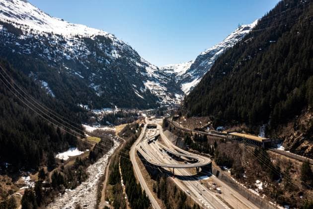 Gotthard Tunneleinfahrt Nordportal in Göschenen 01.04.2021 Göschenen Switzerland *** Gotthard Tunnel entrance North Portal in Göschenen 01 04 2021 Göschenen Switzerland  Copyright: xMarcoxZanggerx DJI_0219-1