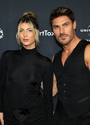 LOS ANGELES, CA - FEBRUARY 04: Kitty Appleton, Chris Appleton at the Universal Music Group s GRAMMY After Party at NYA Studios West on February 04, 2024 in Los Angeles, California Copyright: xFayexSadoux