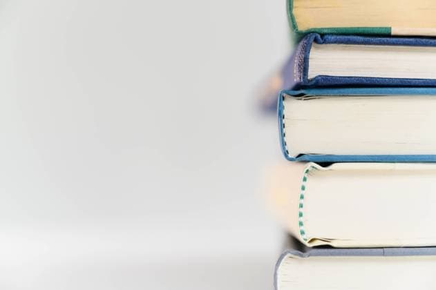 Stack of books , 20.12.2023, TTBB_ti0002_04736.jpg, Horizontal,Studio Shot,No People,White Background,Copy Space,Five Objects,Book,Close-Up,Wisdom,Stack,Education,Imagination,Research,Literacy,Learning,Reading,Literature Copyright: xJamiexGrillxAtlasx