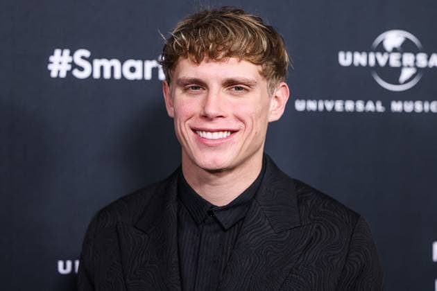 Universal Grammy After Party - LA charlieonnafriday arrives at Universal Music Group s 2024 66th GRAMMY Awards After Party held at nya studios WEST on February 4, 2024 in Hollywood, Los Angeles, California, United States. Photo by Xavier Collin Image Press Agency ABACAPRESS.COM Los Angeles California United States  Copyright: xCollinxXavier ImagexPressxAgencyxABACAx