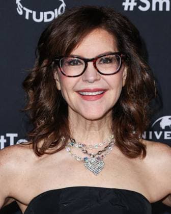 Universal Grammy After Party - LA Lisa Loeb arrives at Universal Music Group s 2024 66th GRAMMY Awards After Party held at nya studios WEST on February 4, 2024 in Hollywood, Los Angeles, California, United States. Photo by Xavier Collin Image Press Agency ABACAPRESS.COM Los Angeles California United States  Copyright: xCollinxXavier ImagexPressxAgencyxABACAx