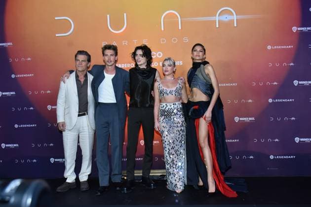 February 5, 2024, Mexico City, Ciudad de Mexico, Mexico: February 05, 2024, Mexico City, Mexico: (L-R) Josh Brolin, Austin Butler, Timotho e Chalame, Florence Pugh and Zendaya attend the Photocall from Dune: Part Two at Mexico City Four Season Hotel. on February 5, 2024. In Mexico City, Mexico. Mexico City Mexico - ZUMAe321 20240205_zea_e321_204 Copyright: xCarlosxTischler xEyepixxGroupx