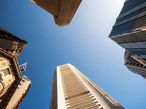 Creative Highlights World Australia, New South Wales, Sydney, Low angle view of city buildings , 17.02.2023, TTBB_ti0076_00959.jpg, Building Exterior,Low Angle View,Skyscraper,City,Modern,Architecture,Horizontal,Cityscape,Outdoors,Downtown District,Day,Business,Travel Destinations,Development,Finance And Economy,Office Building Exterior,Tall - High,Global Business,No People,Australia,New South Wales,Sydney Copyright: xWalkerPodxImagesx