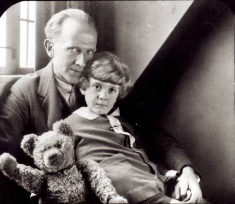 A. A. Milne (1882-1956) and his son Christopher Robin (b.1920) with Winnie-the-Pooh, 1926 (b w photo) XJF119840 A. A. Milne (1882-1956) and his son Christopher Robin (b.1920) with Winnie-the-Pooh, 1926 (b w photo) by Coster, Howard (1885-1959); Private Collection; (add.info.: by Howard Coster). Please note: The artwork in this photograph is in copyright. It is your responsibility to ensure this additional copyright is cleared prior to use. Please contact Bridgeman Images if you require further information on the copyright handler. Copyright: xBridgemanxImagesx 119840
