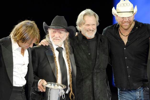 ARCHIVE: 06 November 2007 - Nashville, Tennessee - Keith Urban, Willie Nelson, Kris Kristofferson and Toby Keith. BMI Country Awards 2007 held at BMI Headquarters. Photo Credit: Laura Farr AdMedia 301351 2024-02-04 TN Nashville  Copyright: xAdMediax STAR_301351_001