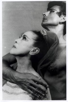 Martha Graham (1894-1991) and Bertram Ross (1920-2003) in Visionary Recital , 27th June 1961 (gelatin silver print) BAL145791 Martha Graham (1894-1991) and Bertram Ross (1920-2003) in Visionary Recital , 27th June 1961 (gelatin silver print) by Vechten, Carl Van (1880-1964); Private Collection; (add.info.: Graham was an American modern dancer and choreographer who had great influence on contemporary dance and baller; 1961 premiere of the ballet Visionary Recital, with music composed by Robert Starer, revised as Samson Agonistes in 1962 ). Copyright: xBridgemanxImagesx 145791